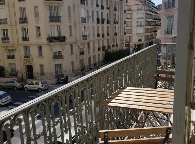 Cosy Rossini Large Balcony Appartement *